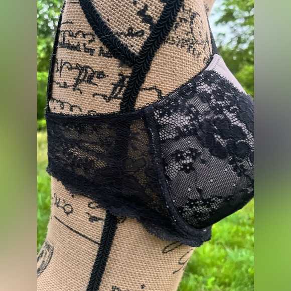 Victorias Secret DREAM ANGELS Lined Demi Bra • black lace & white trim • 34DD • - Picture 11 of 16